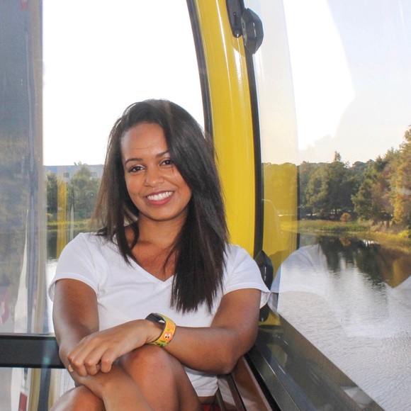 Meet your Posher, Alexus - Picture 4 of 4